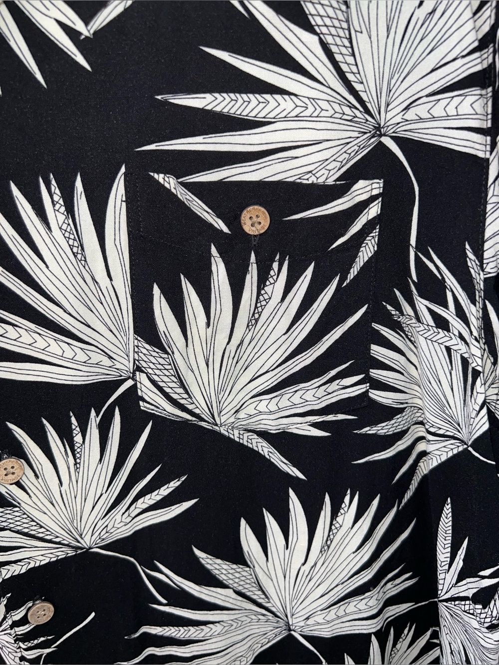 Weatherproof Black & White Palm Print Short-Sleeve Button-Down Shirt - Picture 4 of 5